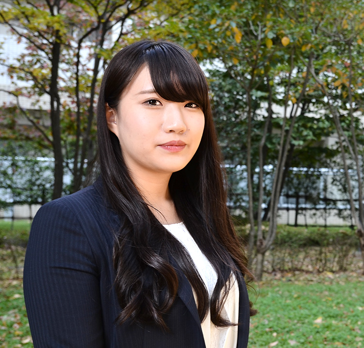先輩社員インタビュー